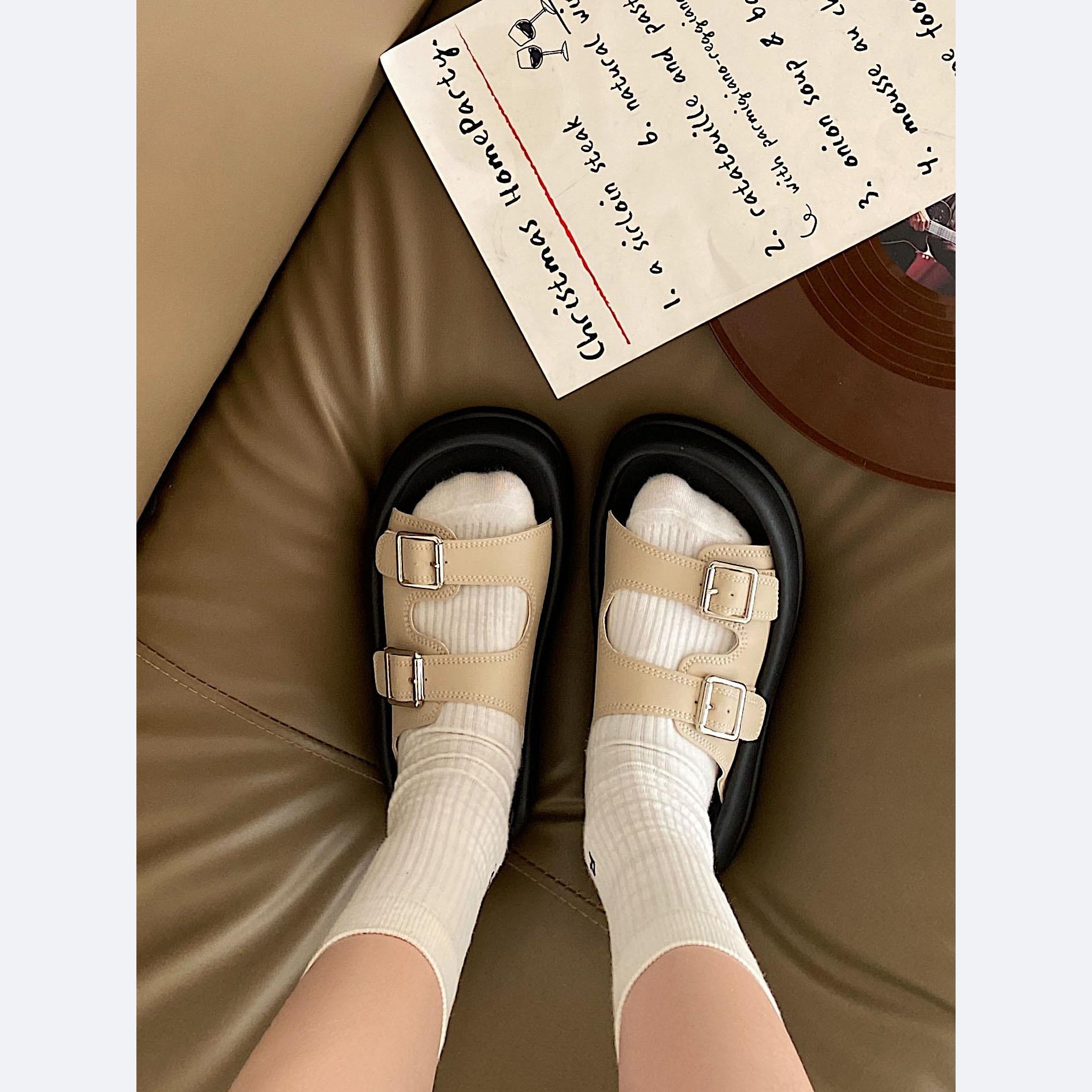 

Internet celebrity black versatile non-slip slippers women s summer wear new super fire fashion beach cool slippers 39