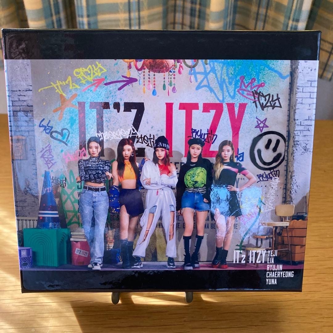 

[USED] IT Z ITZY Album CD Opened First Press Limited Edition A