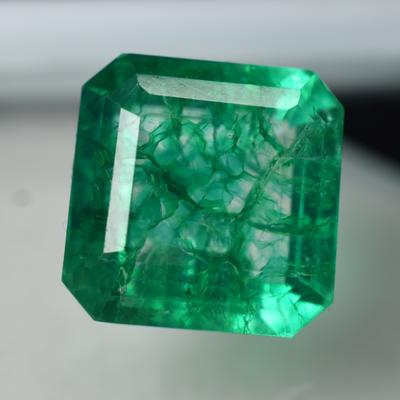 Natural Green Emerald Loose Gemstone 7.84 Ct Emerald Cut for Jewelry Making and Gem Collections