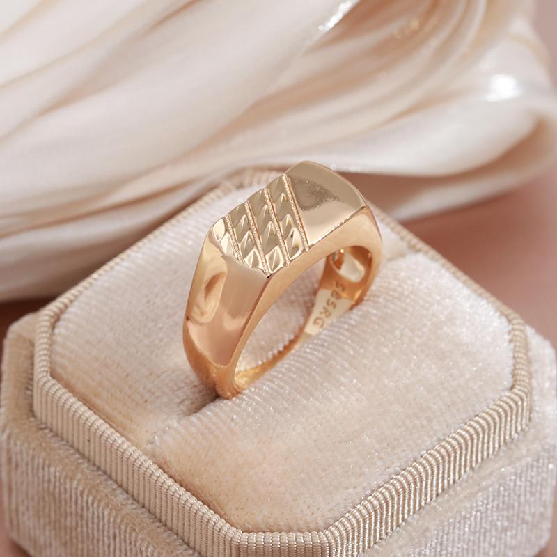 Kienl Square Glossy Gold Trendy Big Size Ring Daily Easy Matching Rings