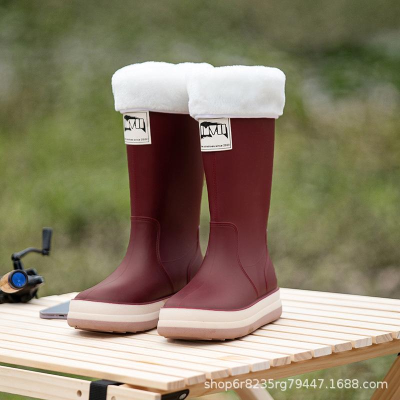 Rain shoes men and women wear fashionable and versatile outdoor waterproof and non-slip rain boots thickened velvet glue shoes
