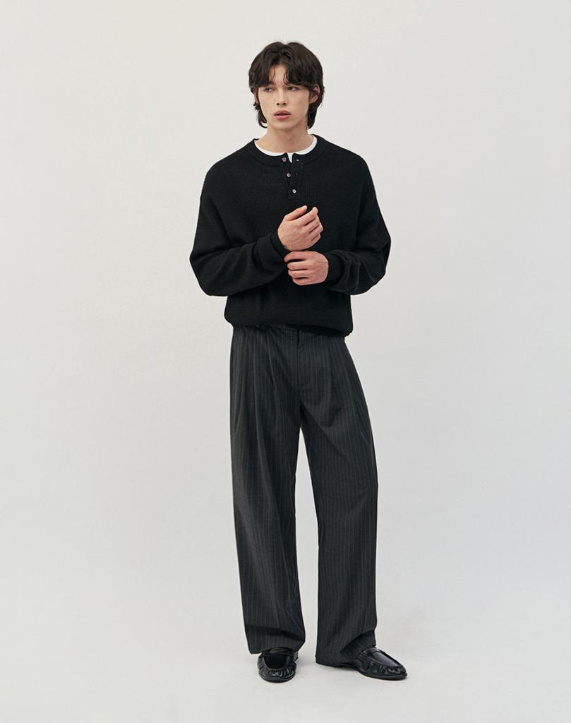 WORK ON BODY OFF Easyon Semi-Overfit Henley Neck Knit [Black]