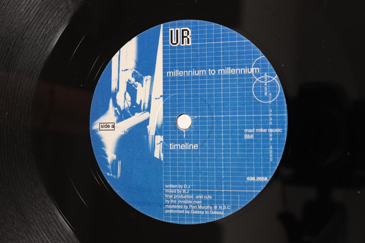 

12inch Record UNDERGROUND RESISTANCE - Millennium To Millennium UR2001 Underground Res 2001 US Dance & Electronica Used