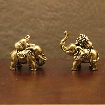 Ornamento Elefante in Ottone per Fortuna e Ricchezza - Decorazione da Scrivania o per Auto