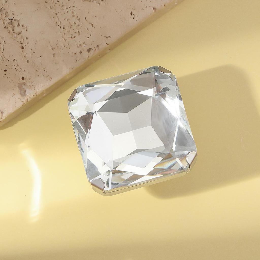 Exaggerated Crystal Square Ring: Versatile Light Luxury Fashion