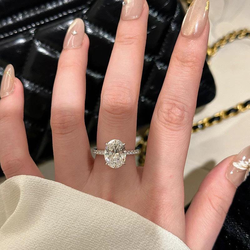 European Fashion 3-Carat Moissanite Egg-Shaped Dove Ring for Women