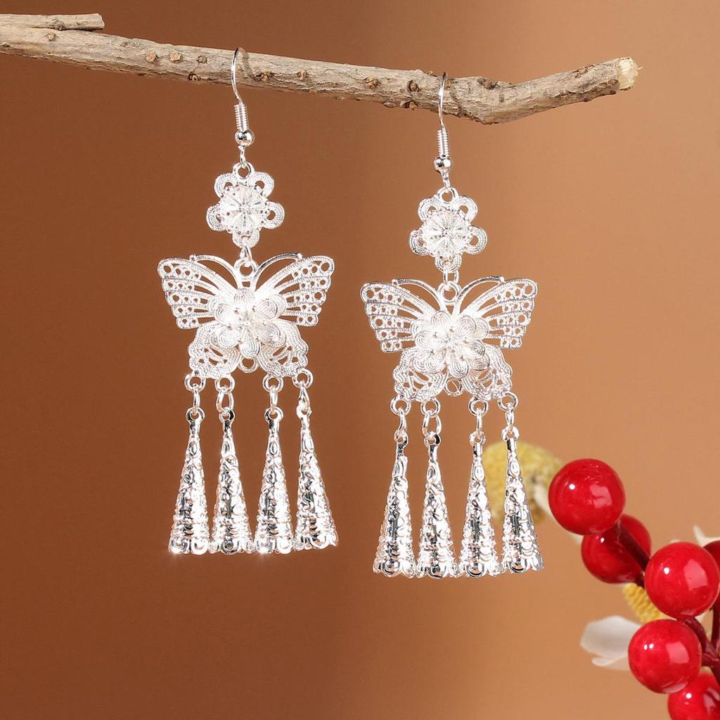 Retro Miao Silver Tassel Earrings: Ethnic Yunnan Long Dangle Women's Jewelry