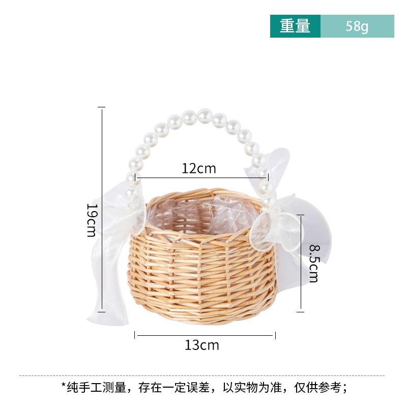 Handmade Storage Rack Woven Flower Baskets Rattan Storage Basket Flower Girl with Pearl Hand Basket for Home Wedding Decoration