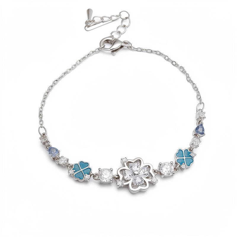 Ice Blue Flower Chain: Elegant Blue Flower Bracelet with a Luxurious Touch