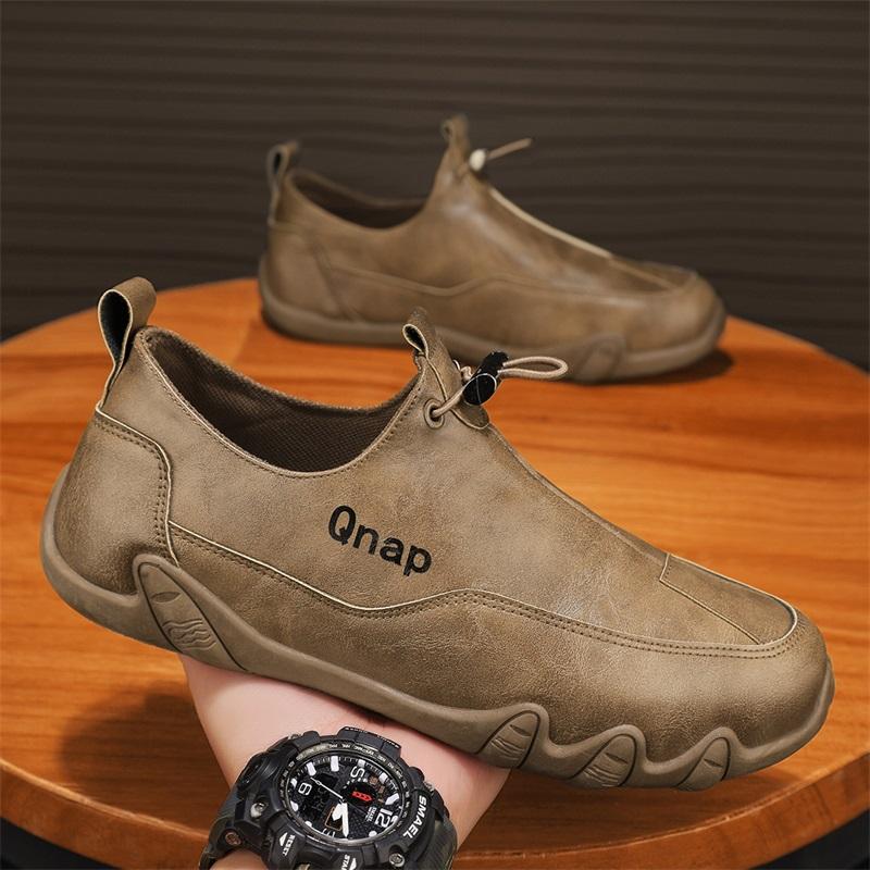 Luxury Round Toe Men Ankle Boots Light Slip on Walking Shoes New Casual Shoes for Men Outdoor Comfor Men High Top Sneakers