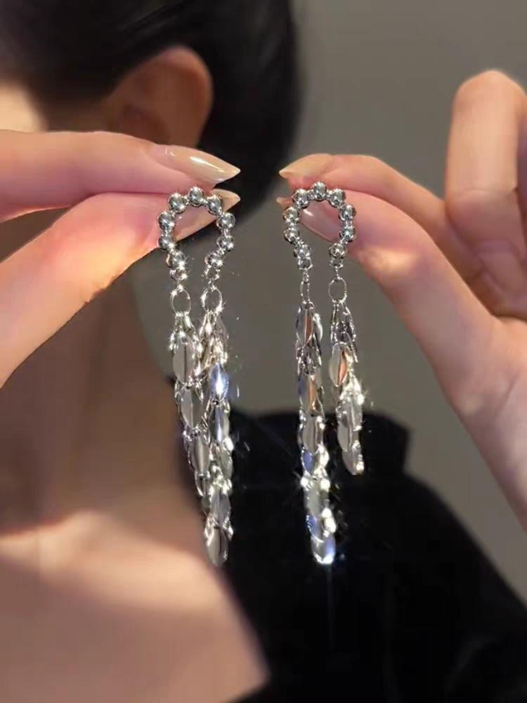 Женские французские ретро серьги-пусеты с бриллиантовыми кисточками – Элегантный модный дизайн