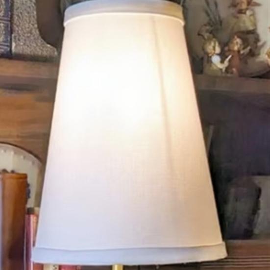Klassische Literaturlampe, sanftes Leuchten, flimmerfreie Tischlampe im Vintage-Buchdesign, einzigartige dekorative Tischlampe im Buchstil