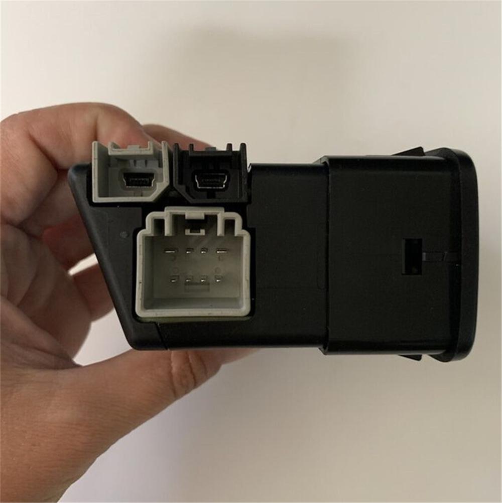 Für 2014-2018 Jeep Cherokee 12V DC Medien-Mittelkonsole AUX USB SD - 68146071AC