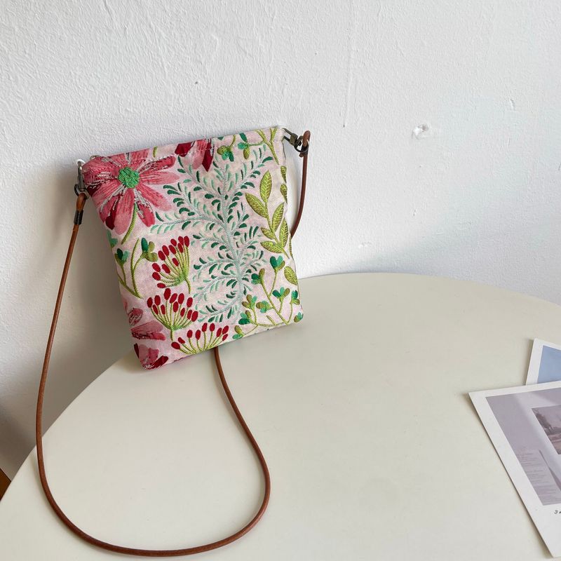 

2025 Summer New Contrast Color Small Fresh Floral Portable Square Sling Bag Mobile Phone Bag Women Small Shoulder Bag Mori look Walking Double-Sided Pearl 1.1 m