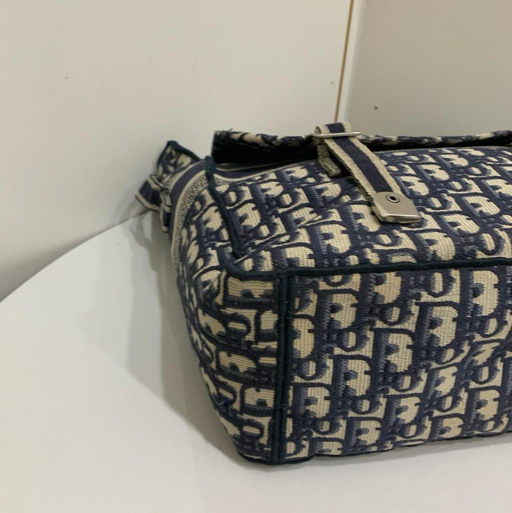 [Używana] Camp Classic Haftowany Monogramem Vintage Płócienny Torba na Ramię w Stylu College - Doskonały #10G55ZF
