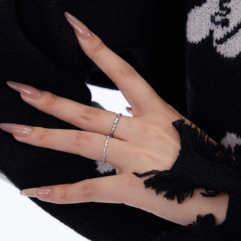 Open Stylish Adjustable Ring For Women Featuring Elegant Geometric Design And Versatile Chic Look