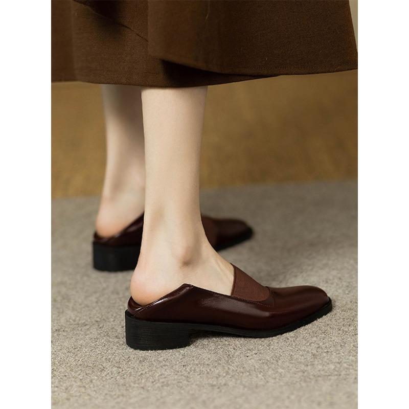 Giant soft retro small leather shoes women's spring and autumn new leather square head thick middle heel temperament single shoes