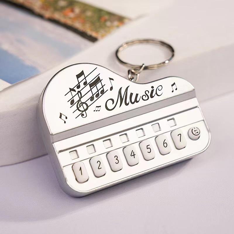 Creative Children's Mini Luminous Piano Keychain - Electronic Music Toy