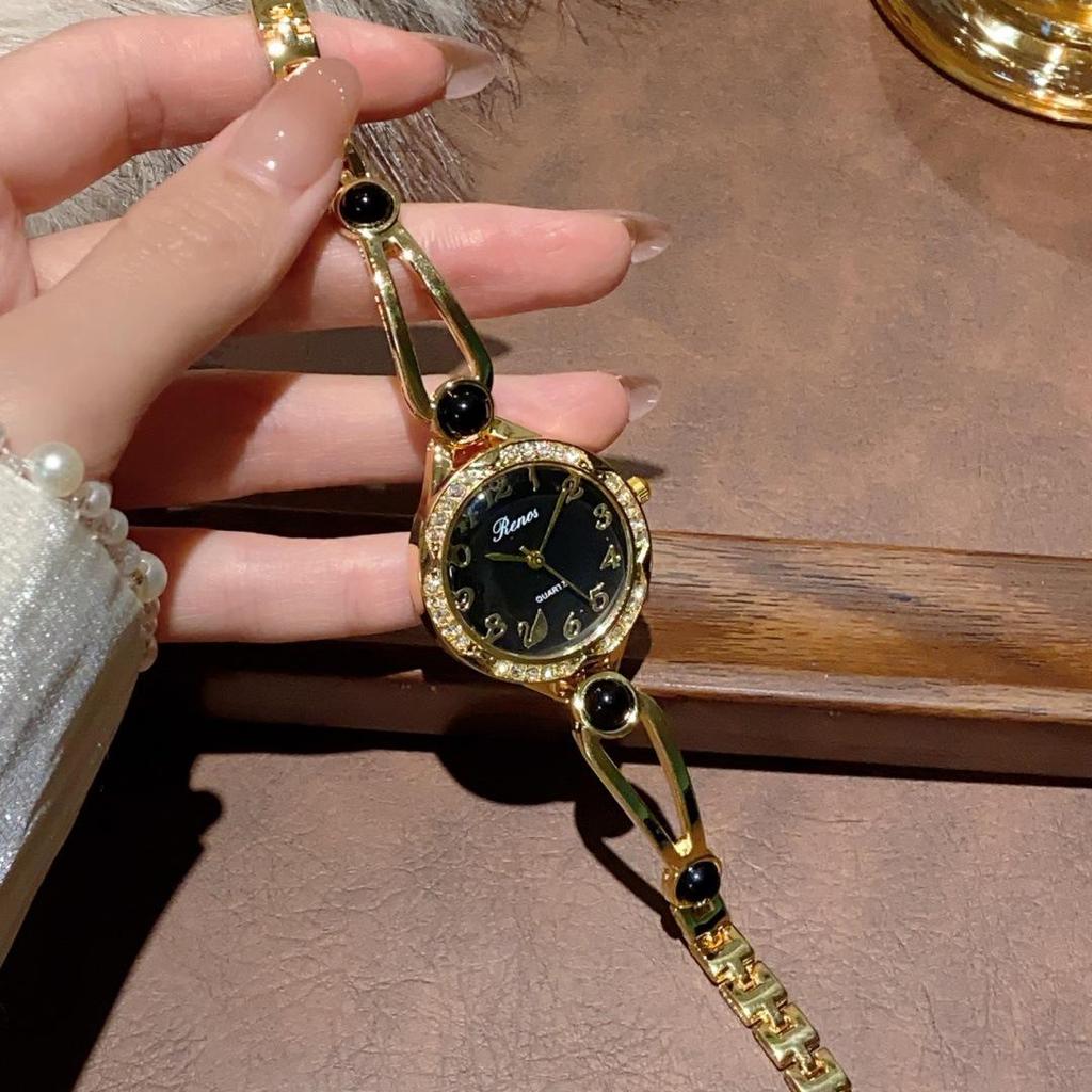 Wykwintny damski zegarek bransoletka z pozłacanego kwarcu z kamieniem naturalnym