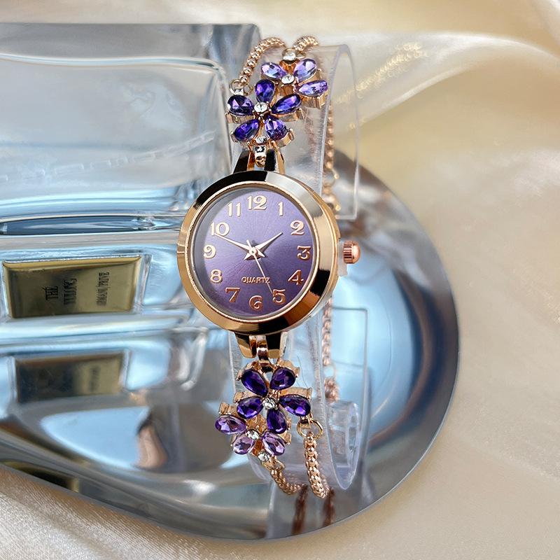 Diamond-set Flowers Colored Diamonds Simple Fashion Pull-up Bracelet Watch Ladies Watch