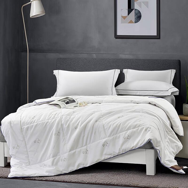 Louis Kellog LK-0725 All-Season Fiber Quilt