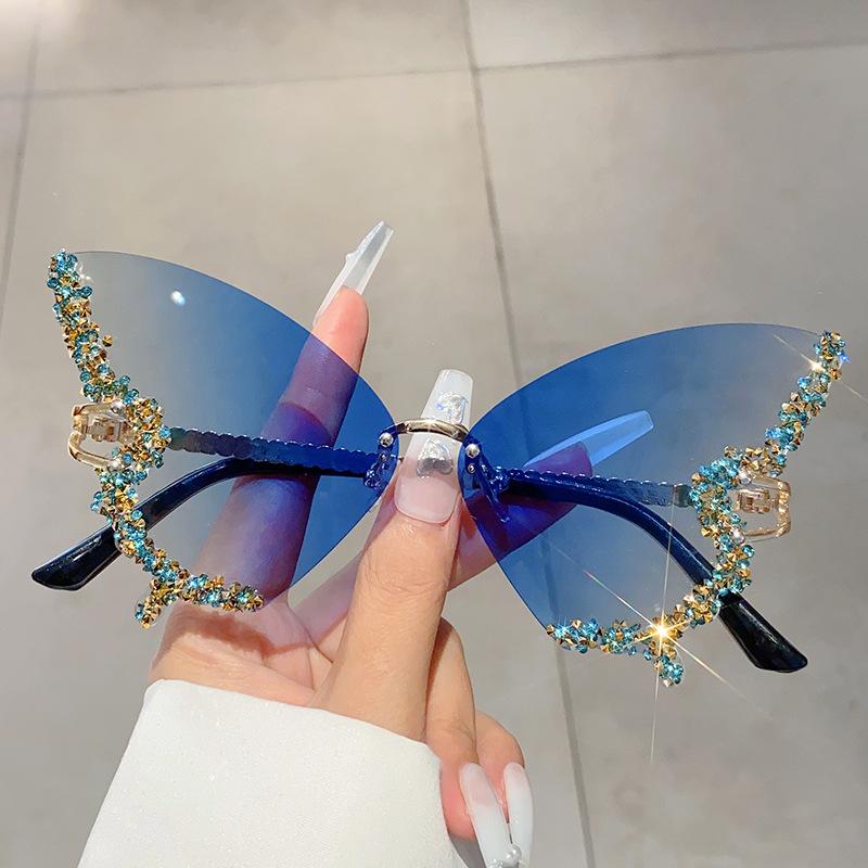 Schmetterling eingelegt mit gebrochenen Diamanten und randlose Sonnenbrille Retro-Mode personalisiertes Outfit High-End-Sonnenbrille