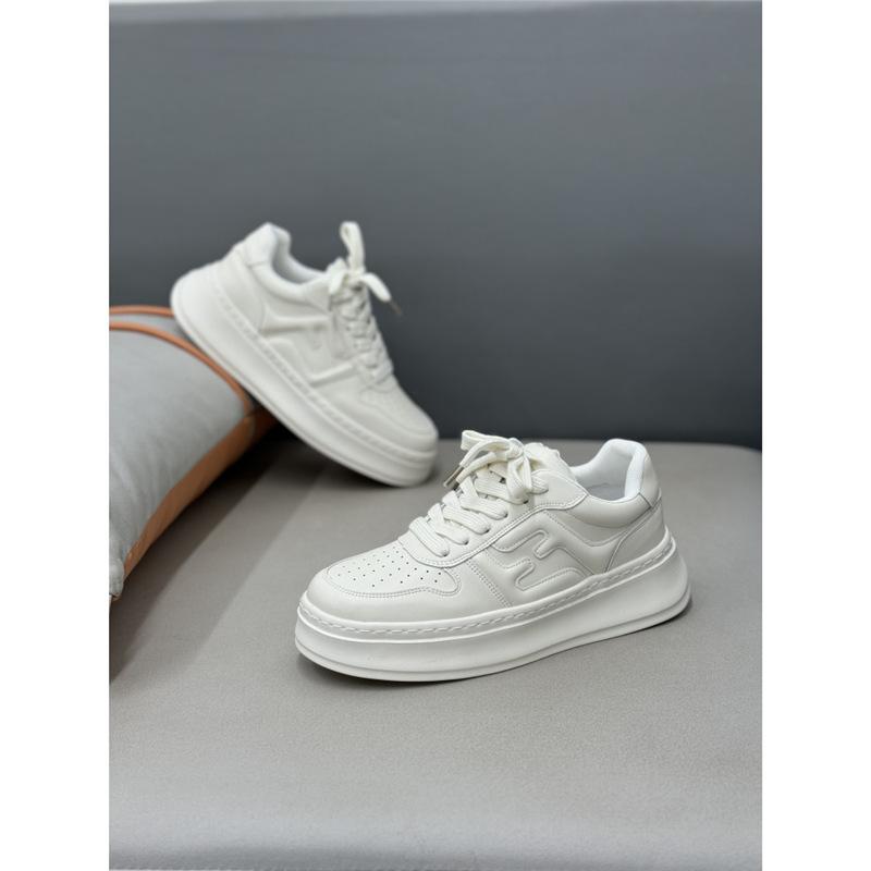 New Comfortable Shoes Sneakers Breathable and Comfortable Bjd