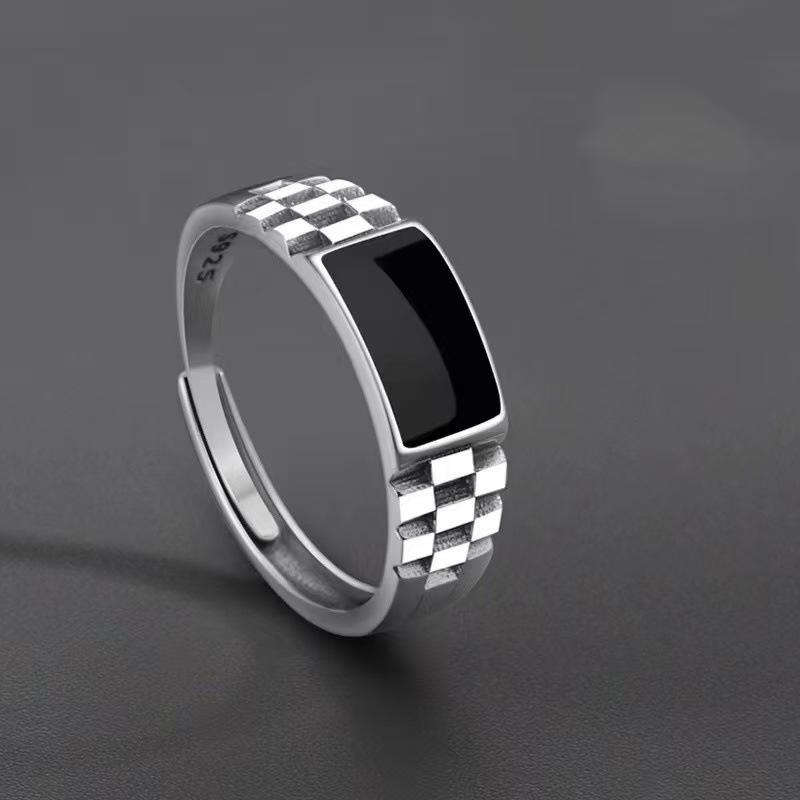 Men's Trendy Plaid Resin Single Ring: Retro, Versatile & High-End