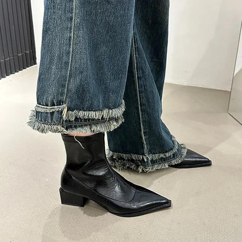 Fashion Women Pointed Ankle Boots Mid Heels Pointed Leather Sexy Chelsea Boots Trend Design Winter New Pumps Designer Short Botas Mujer