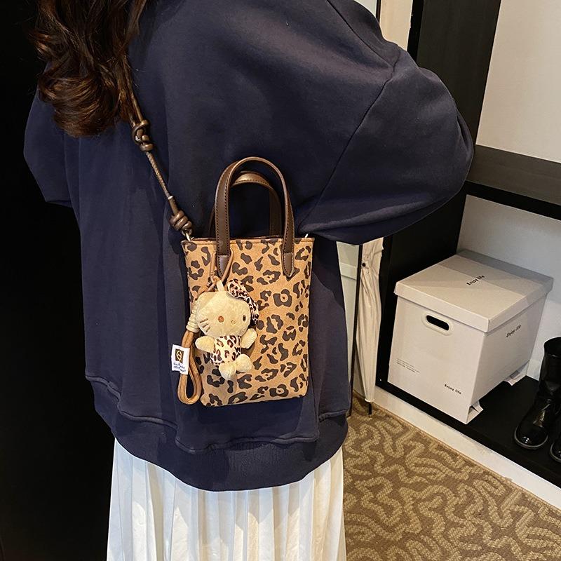 Bucket Mobile Phone Bag Female Messenger New Summer Niche Design Leopard Print Handbag Small Bag