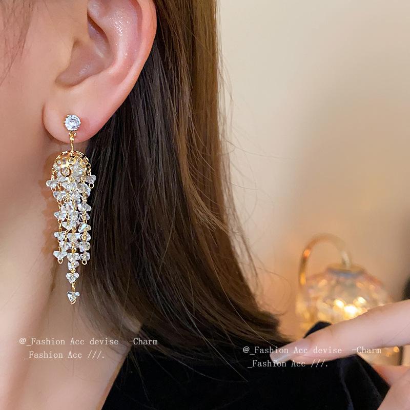 Real gold electroplated silver needle zircon fringed earrings Korean light luxury high-end earrings, niche design earrings