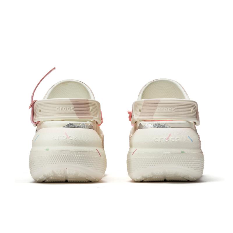 Crocs Crush Clog Da Vinci Custom Hoops Sweet and Exquisite Comfortable and Versatile Beach Non-Slip Hole Shoes Unisex Peach Pink