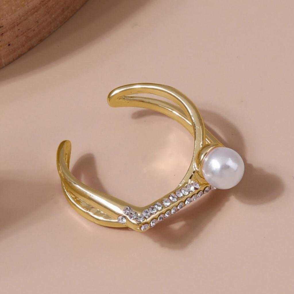 Simple and fashionable commuter style ring women's pearl inlaid zircon ring open ring fashion temperament niche