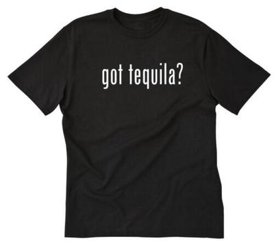 Tem tequila? Camiseta unissex engraçada festa com álcool
