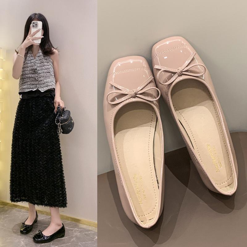 Women's Spring 2024 New Style French Tweed Pattern Patent Leather Soft Bottom Four Seasons Evening Shoes Flat Heel Polyurethane