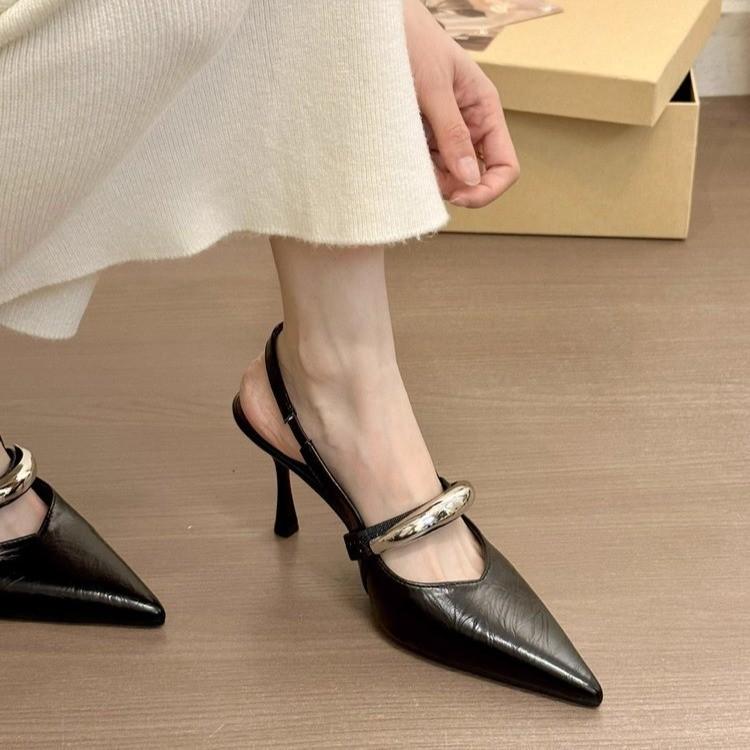 

Босоножки на высоком каблуке с острым носком, женская летняя верхняя одежда 2025 года, новые повседневные универсальные сандалии с металлической резинкой и пустыми носками 39 чёрный