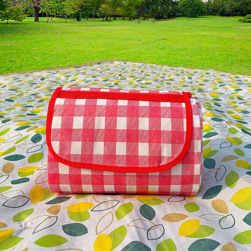 

Утолщенный водонепроницаемый алюминиевый коврик для пикника - Влагостойкий, портативный для кемпинга, пляжа, палатки, газона 100*150 (seats 1-3)