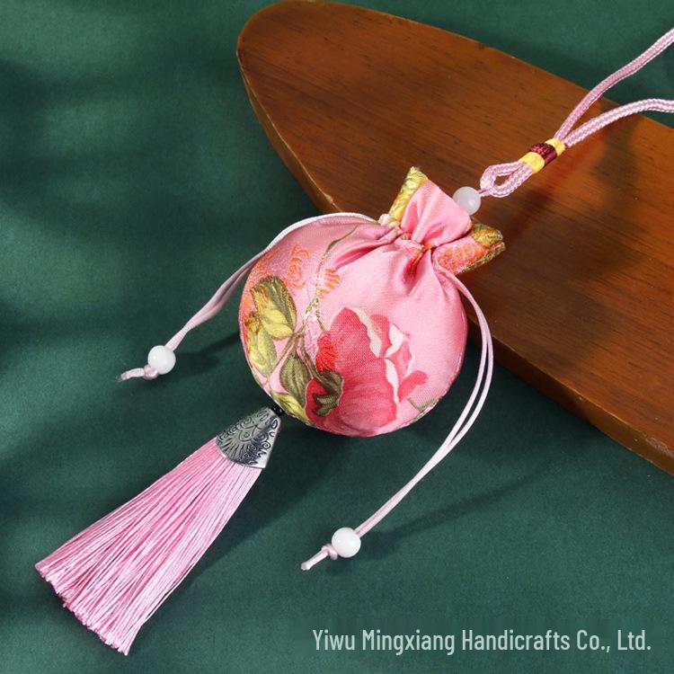 Chinese Mugwort Sachet: Traditional Herbal Mosquito Repellent Car Ornament - Dragon Boat Festival Pendant