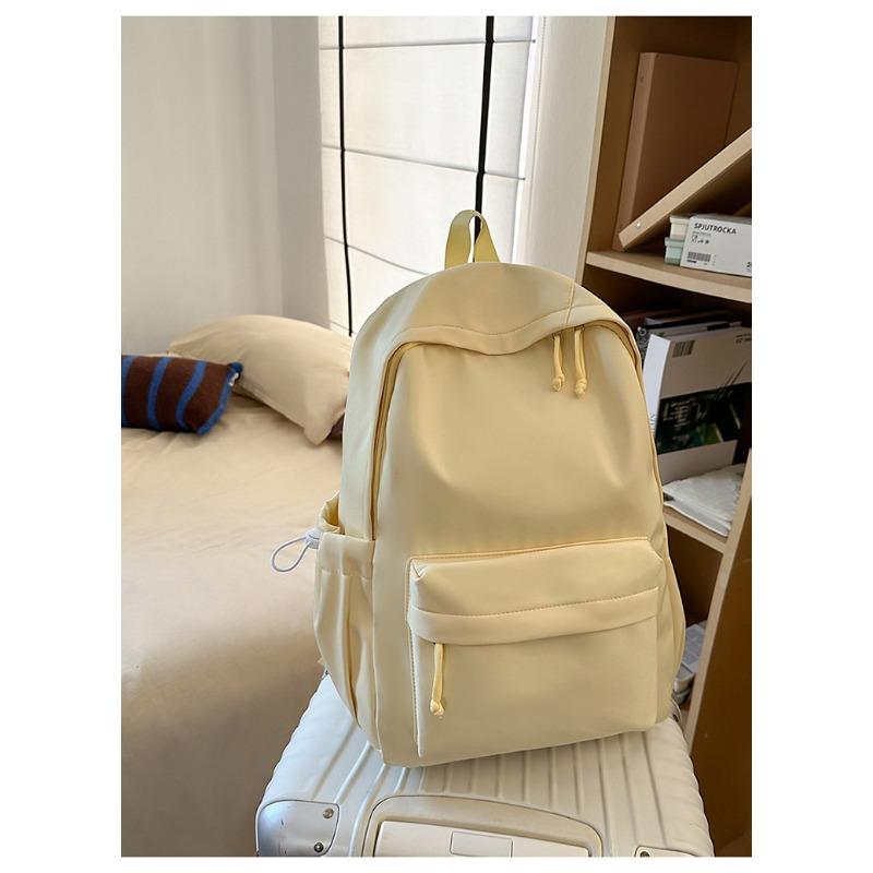 The new simple, fresh, cute, sweet, high-value, versatile, fashionable, lightweight and large-capacity backpack.