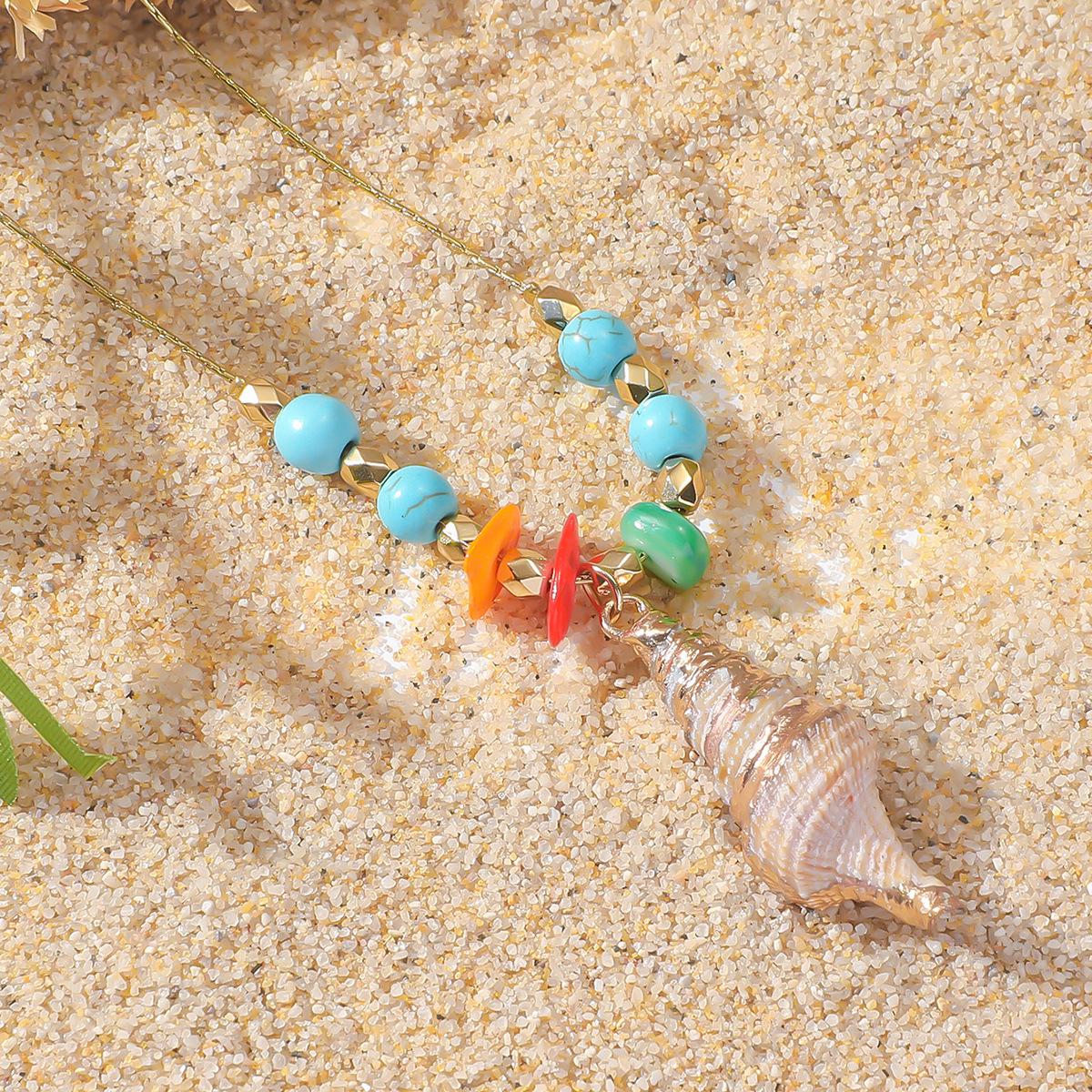 European-American Seashell Pendant Turquoise Beaded Necklace: Stylish, Unique Design, Versatile Clavicle Chain