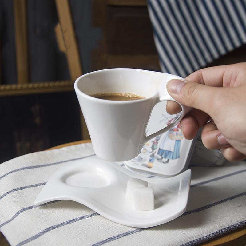 European Corrugated Ceramic Cup And Creative Game For Small Couples 300 Ml Coffee Cup