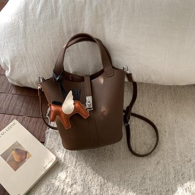 High-end Bag, Niche and Stylish Hand-held Vegetable Basket Bag, Fashionable and Versatile Bucket Bag