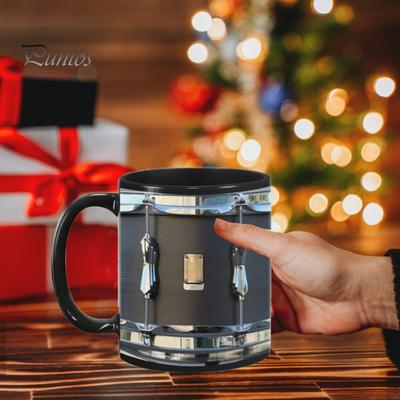Tazza Nera Vintage a Forma di Batteria 11 Oz Regalo Divertente per Batteristi per Amanti della Musica Tazza da Caffè Robusta per Casa Ufficio Tè Cioccolata Calda Tazza Regalo di Compleanno per Amici
