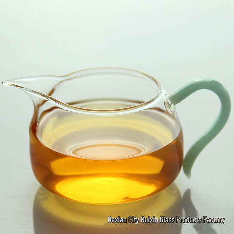Heat-Resistant High Borosilicate Glass Gong Dao Bei with Handle - Thickened Gongfu Tea Separator Cup