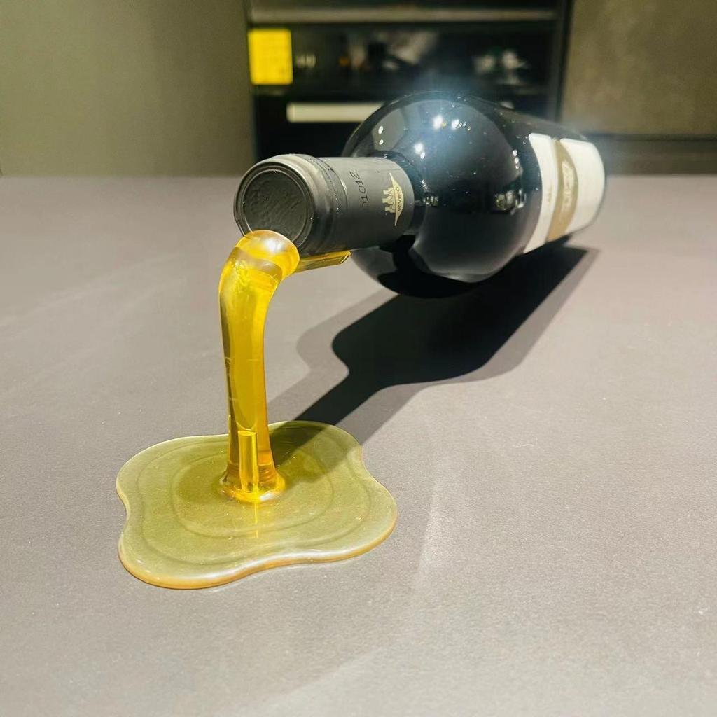 Personality Spilled Wine Bottle Holder Wines Tray Stand for Home Decoration Desktop Bar Hotel