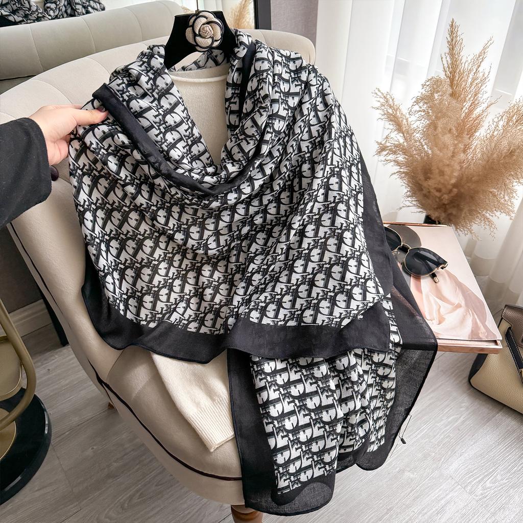 New Four Seasons Plain Stripe Cotton Scarf for Women Tassel Linen Scarves Hijab Lady Foulard Fashion Shawls Wraps Female Bandana