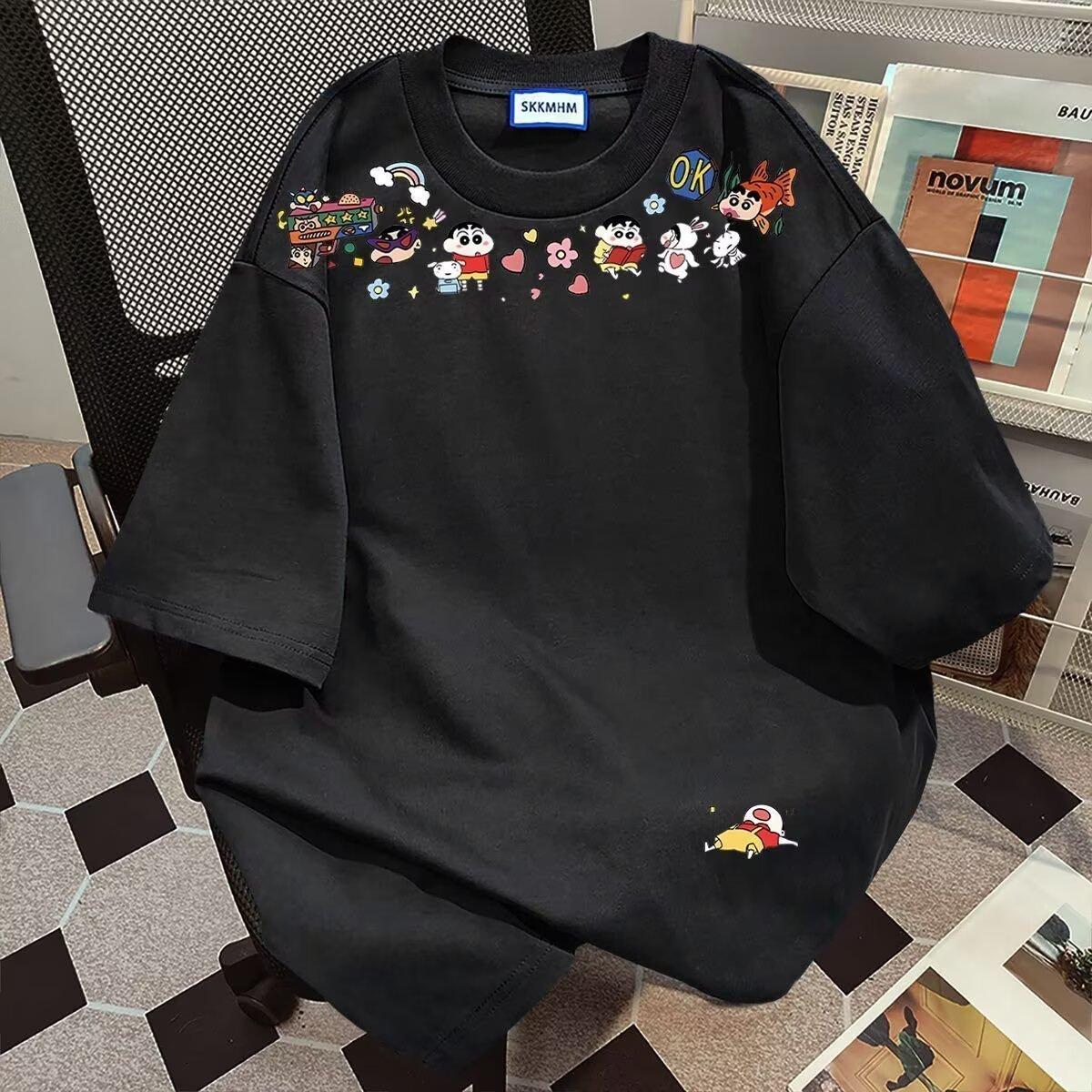 

Мужская футболка большого размера с коротким рукавом, свободного кроя, новая, летняя, с маленьким новым принтом в японском стиле, универсальная, повседневная, с рукавом до локтя M чёрный