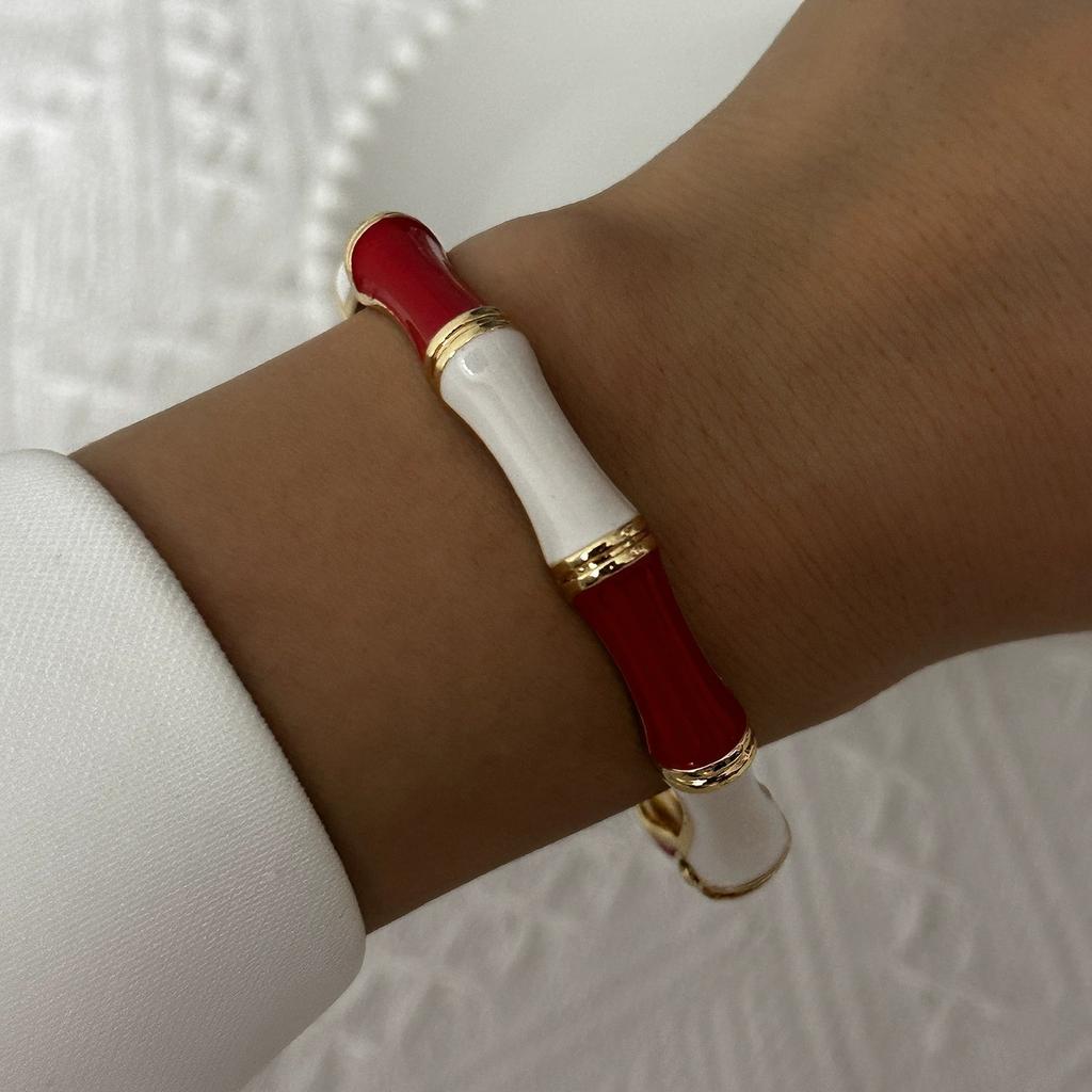 Retro New Trend Enamel Dropped Glaze Flower Texture Bracelet for Women Unique Design Evil Eye Floral Zircon Bangle Party Jewelry