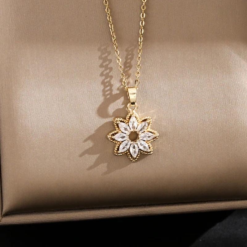 1 Pcs Luxury Cool Wind Flower Shape Gold Plated Copper Pendant With Stainless Steel Chain Combination Necklace