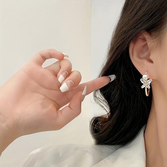 Yousheng 1 Pair C-Shaped Earrings for Women, Micro-Paved Cubic Zirconia Dragonfly Design Hoop Earrings with Imitation Pearl, Slimming Face Jewelry for